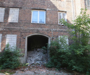 Katastrofa budowlana w Warszawie. Runęły trzy piętra kamienicy na Pradze