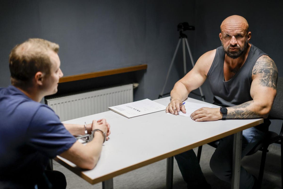 Tomasz Oświeciński filmową gwiazdą produkcji Vegi. Tak celebryta zmieniał się przez lata