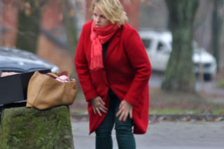 Katarzyna Bosacka w parku