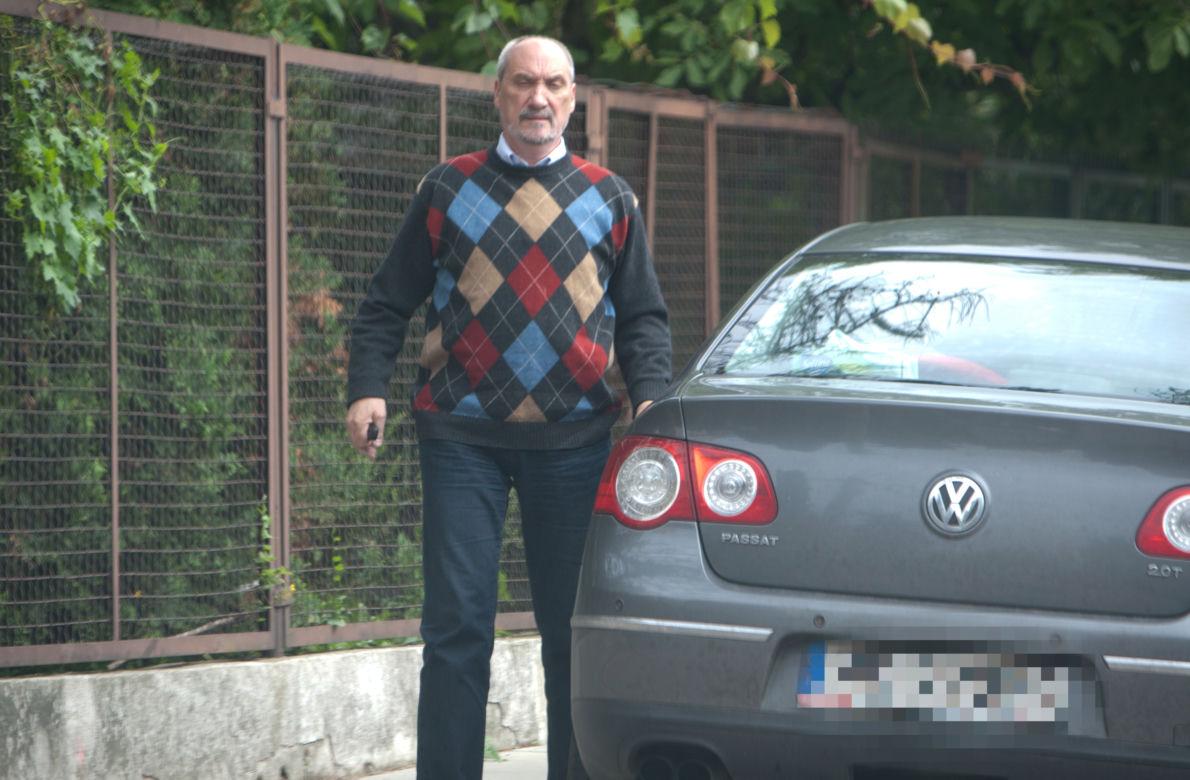 Macierewicz, samochód