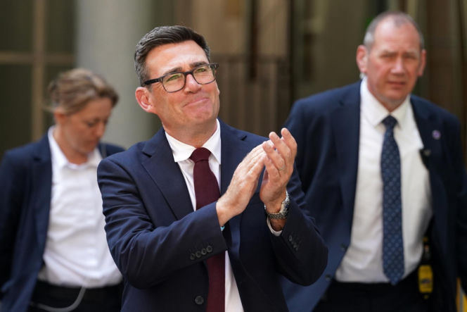 Andy Burnham został w poniedziałek 59. premierem Wielkiej Brytanii - potwierdził Pałac Buckingham