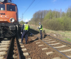 Koszmar na torach w Małej Nieszawce koło Torunia. Nie żyje 45-latek!