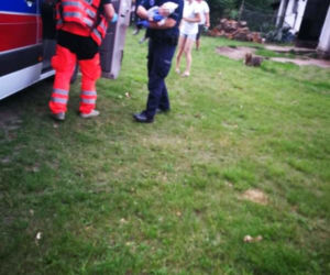 Policjant uratował życie malutkiemu dziecku