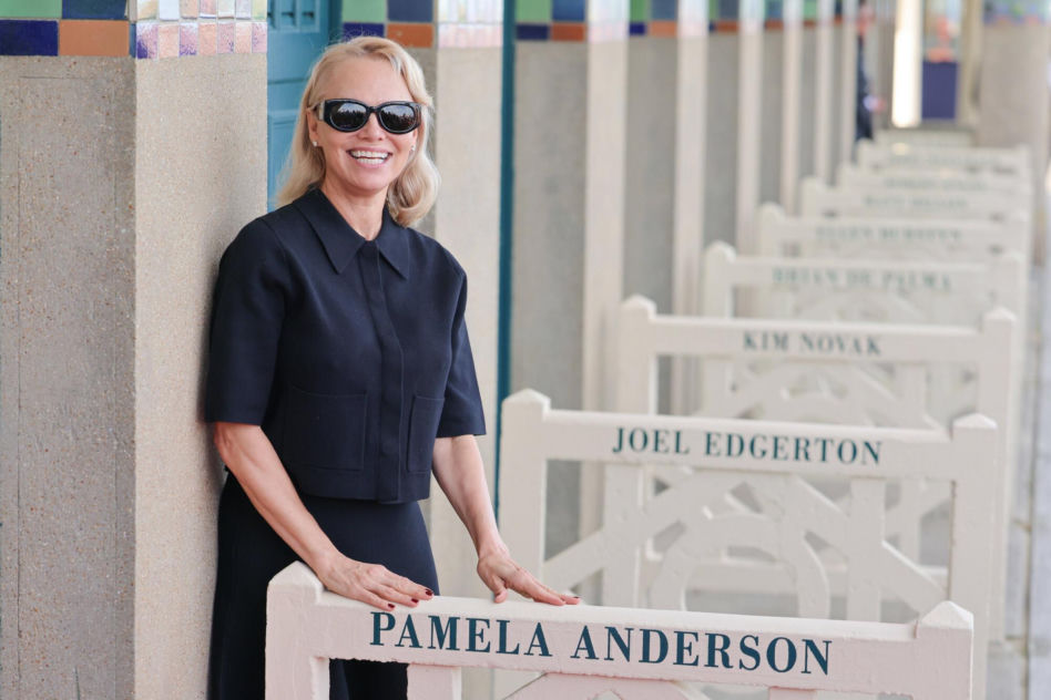 Pamela Anderson już tak nie wygląda. Gwiazda "Słonecznego patrolu" zaskoczyła metamorfozą