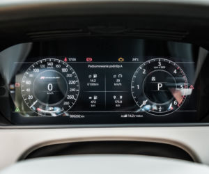 Range Rover Velar First Edition D300 HSE