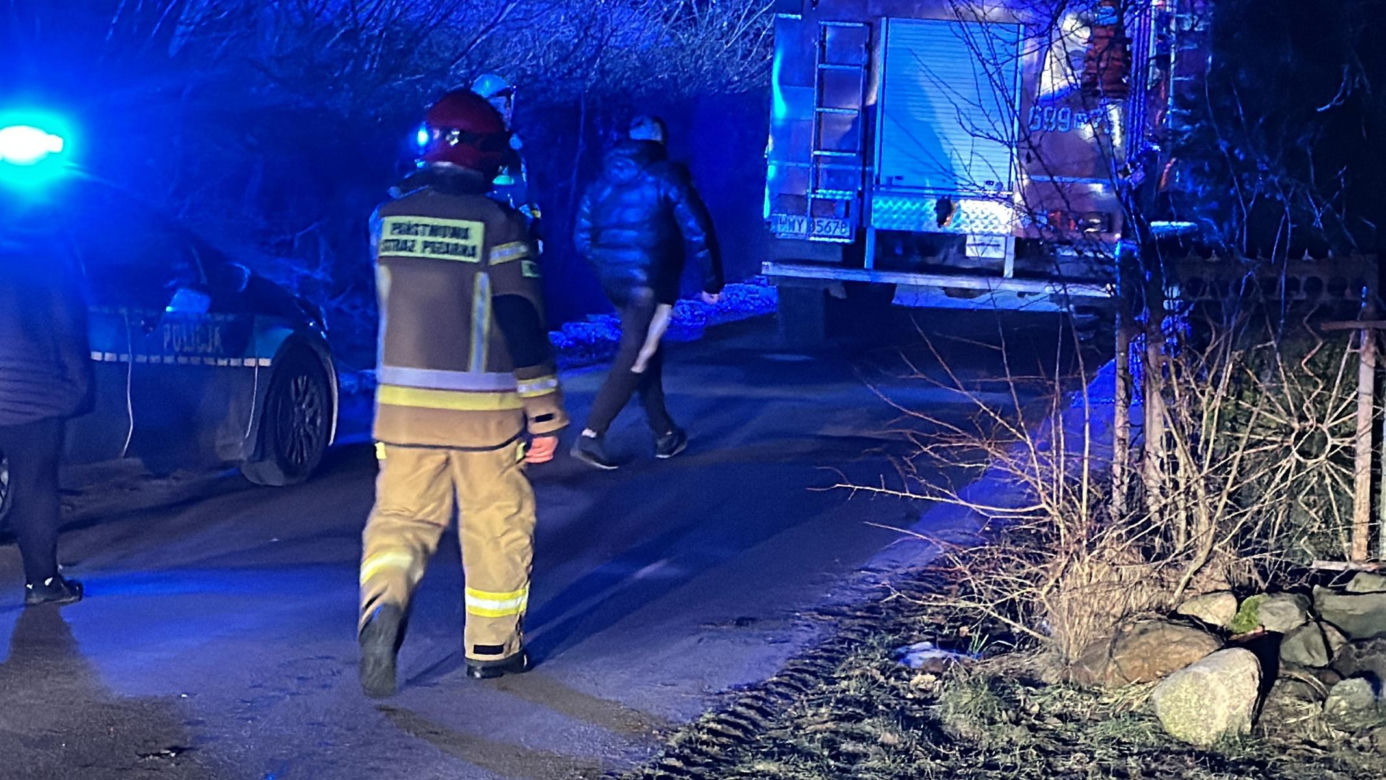 Tragiczny pożar pod Wyszkowem. Dwie kobiety nie żyją, mężczyzna walczy o życie