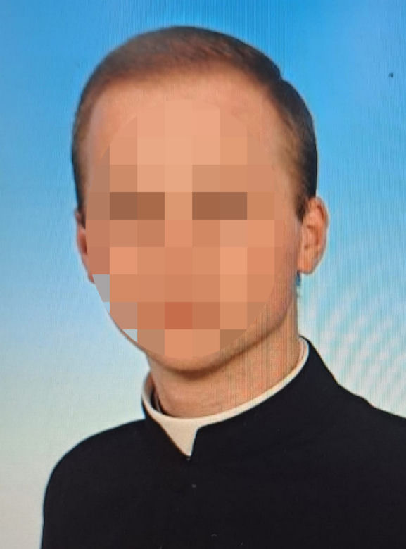 Ksiądz nagrywał nagiego mężczyznę w centrum handlowym