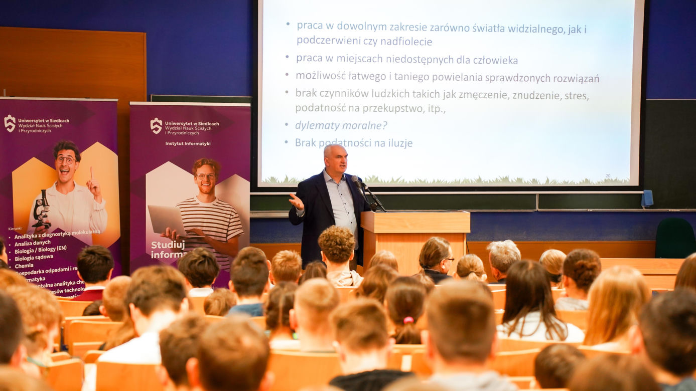 Uczniowie siedleckich szkół spędzili pierwszy dzień wiosny w murach uczelni wyższej