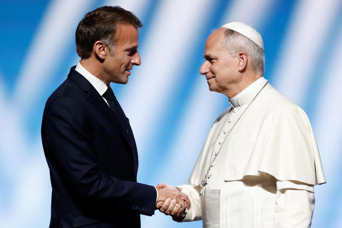 Papież Leon XIV w szpitalu z guzem płuca! Podano ważną datę