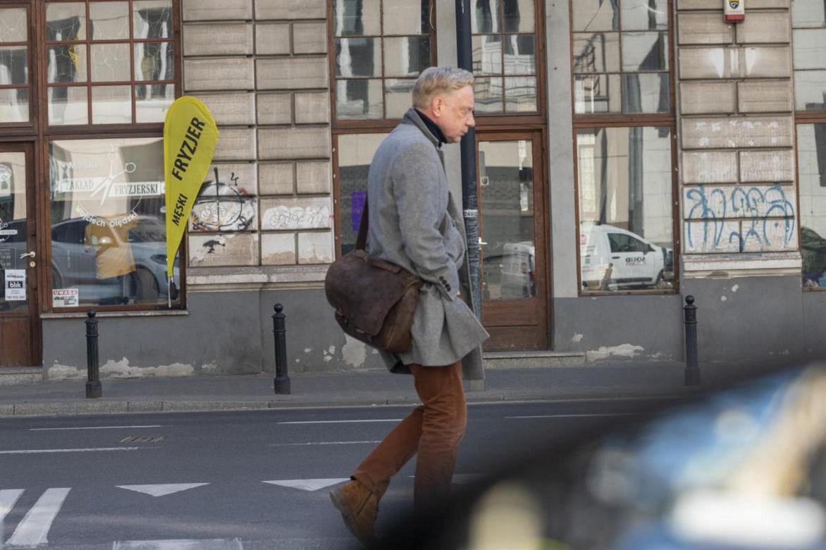 Arkadiusz Janiczek wychyla małpkę w samo południe