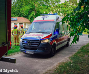 Wypadek w Ostrowcu Świętokrzyskim. Dwie nastolatki na jednej hulajnodze potrącone na pasach. Lądował śmigłowiec LPR