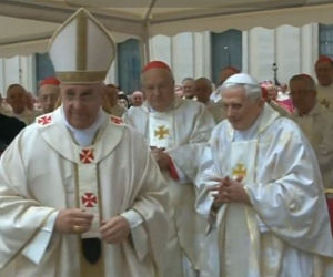 Benedykt XVI i Franciszek (2)