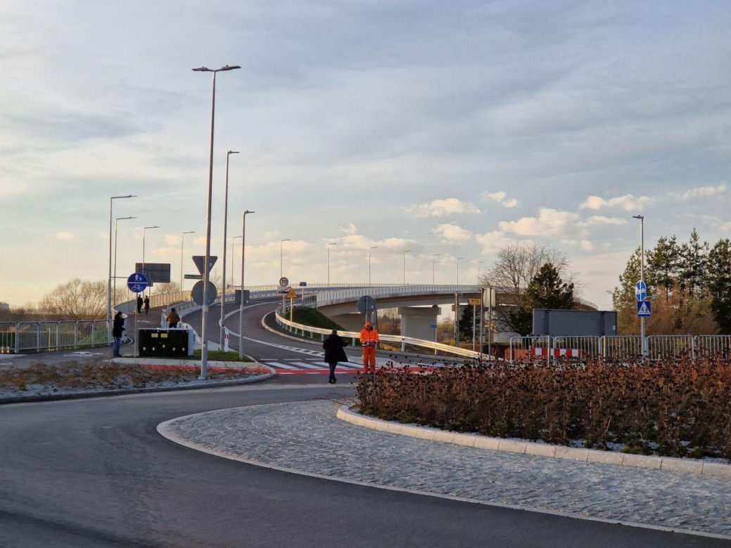 Ostrów. Najdłuższy most w Małopolsce otwarty dla ruchu. Ma ponad 800 metrów długości