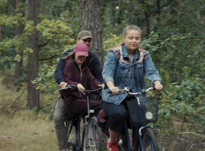 M jak miłość, odcinek 1911. Majka (Matylda Giegżno), Mateusz (Rafał Kowalski), Matylda (Klementyna Lamort)