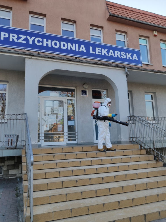 Kalisz walczy z koronawirusem! Trwa dezynfekcja miasta! [ZDJĘCIA] 