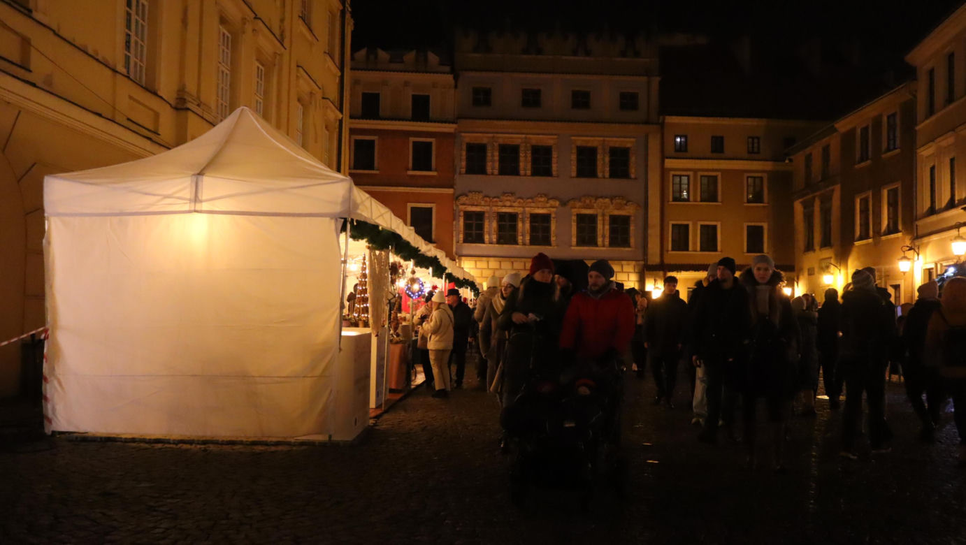 Zrobiło się bardzo świątecznie! Tak wyglądał Jarmark Bożonarodzeniowy w Lublinie [GALERIA]