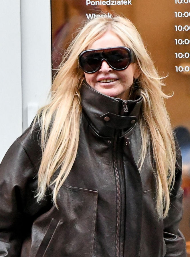 Monika Olejnik weszła w spódnicy, wyszła bez