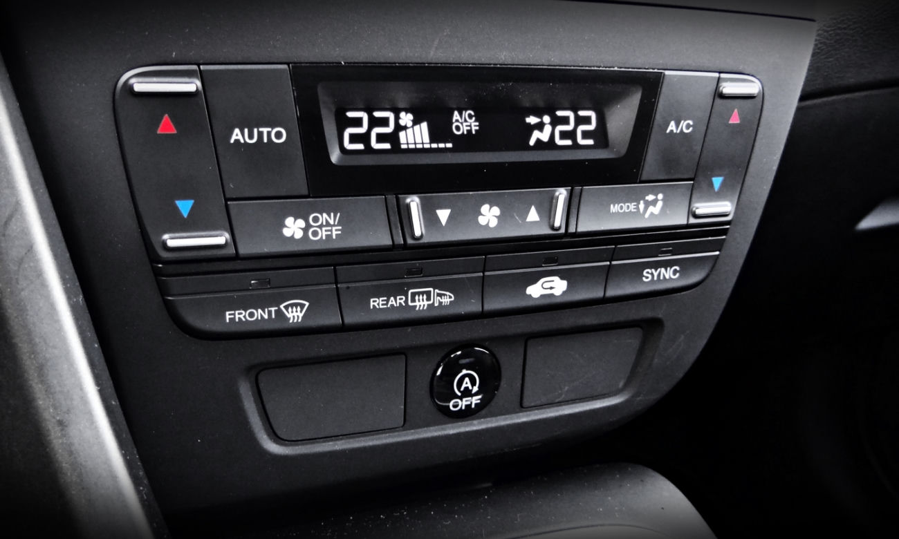 Honda Civic Tourer vs. Peugeot 308 SW