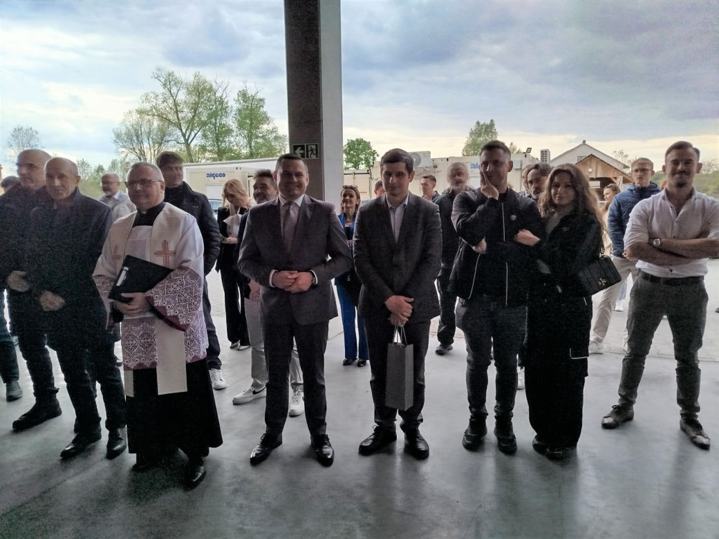 Fabryka drewnianych domów modułowych w Jagodnem już po oficjalnym otwarciu! Firma inwestuje w rozwiązania ekologiczne