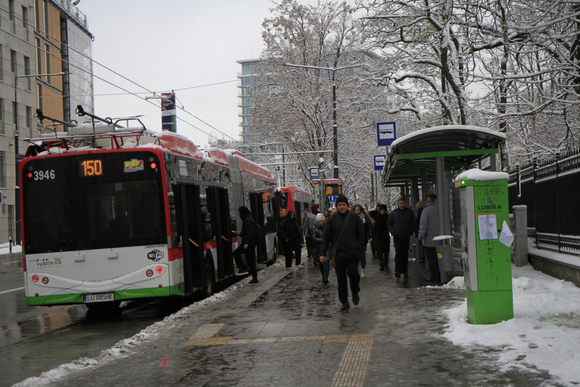 Zima w Lublinie. Tak wygląda centrum miasta po pierwszych opadach śniegu!