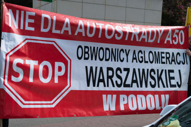 Dramat setek rodzin pod Warszawą! Nowa autostrada zburzy ich domy?! „Żyjemy na bombie”