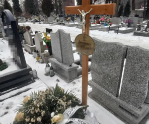 Zabił ukochaną dwoma nożami