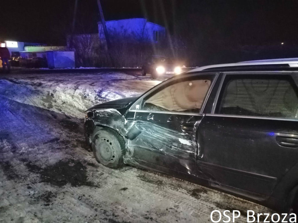 Zderzenie trzech samochodów osobowych na DK 25 pod Bydgoszczą! [ZDJĘCIA]