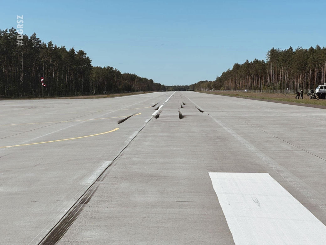 Na drodze pod Nidzicą wylądował myśliwiec F-16. To pierwsze takie ćwiczenia od 20 lat