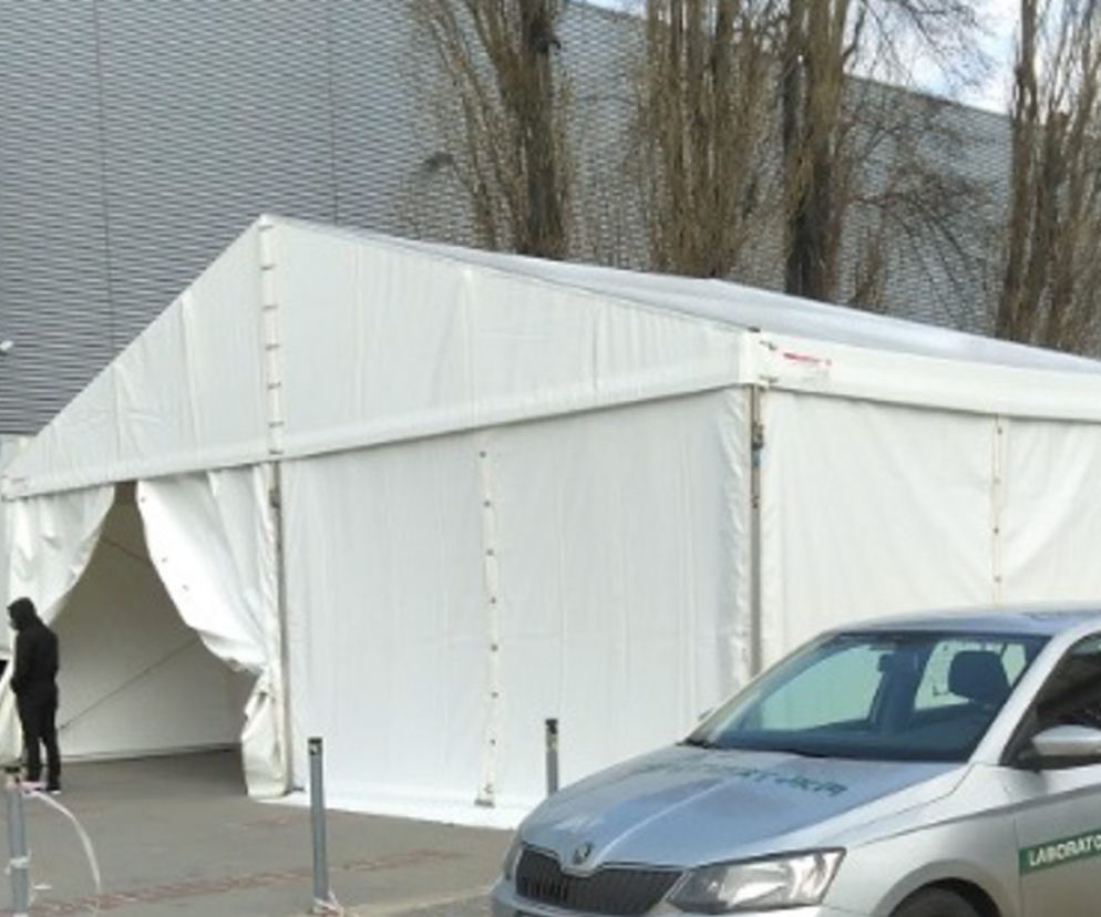 Będą robić testy w namiocie