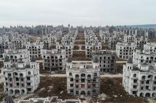 Tureckie pałace Disneya. Dlaczego luksusowe osiedle obróciło się w ruinę?