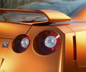 Nissan GT-R lifting 2017