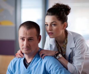 LEKARZE, odc. 6. Maks Keller (Paweł Małaszyński), Beata Jasińska (Agnieszka Więdłocha)