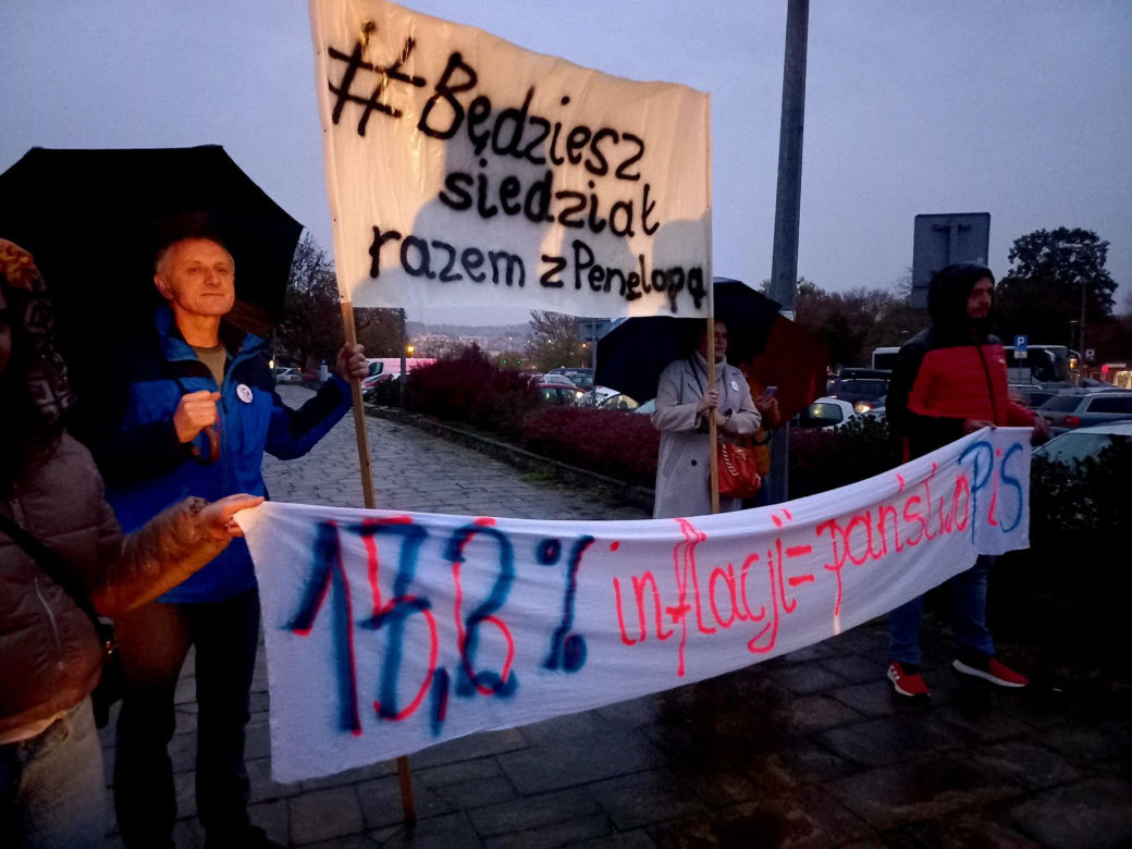 Jarosław Kaczyński odwiedził w sobotę Przemyśl. Przywitali go zwolennicy i … przeciwnicy