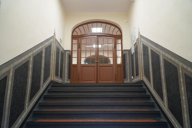 Ta zabytkowa szkoła ma ponad 100 lat. Po latach starań odzyskała blask