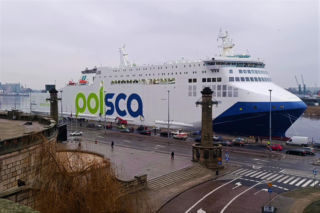 Prom Jantar Unity rozpoczyna morską przygodę. Co oznacza napis POLSCA na kadłubie? To nie jest błąd!