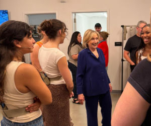 Hillary Clinton pracuje na czołowych uczelniach