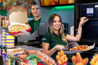 Pizza hitem Żabka Menu. Ponad 16,5 mln sprzedanych sztuk!