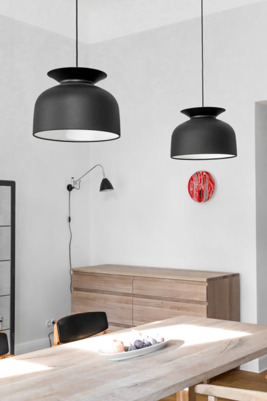 Bauhaus we wnętrzu: nietypowe połączenia w domu pod Berlinem