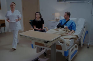 Dziedzictwo, odcinek 1020: Sinan nie wierzy w miłość Kivanca do Aynur. Podejrzewa, że jego rywal kocha inną kobietę
