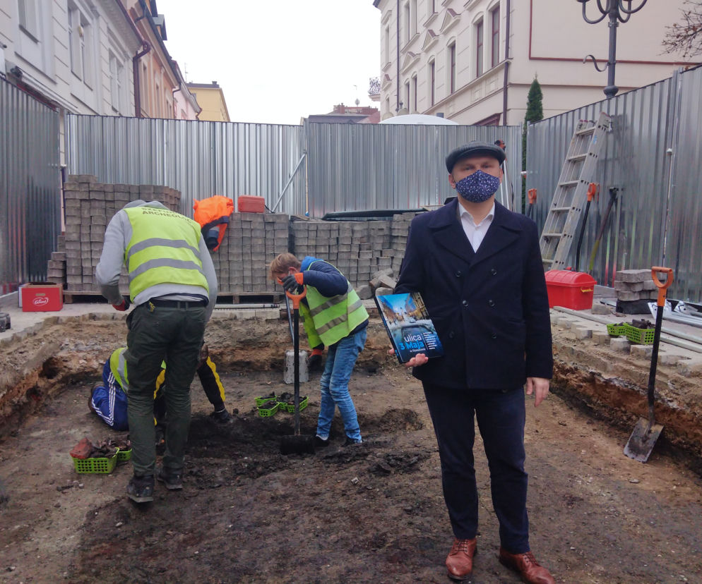 RZESZÓW: Kolejne odkrycie archeologów. Tym razem natrafili na nawierzchnię z przełomu XIX i XX wieku