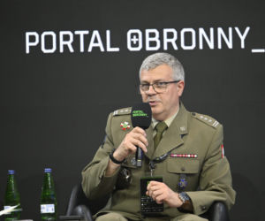 Warszawskie Targi Obronne. Scena Biała Rozmowa kontrolowana? Łączność cywilna i wojskowa a zagrożenia hybrydowe