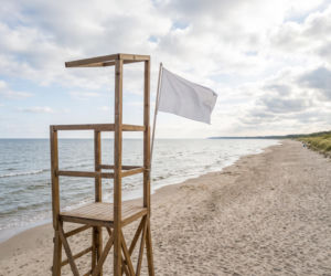 Sinice Kołobrzeg. Czy w Kołobrzegu można się kąpać 24.08? Flaga, warunki pogodowe