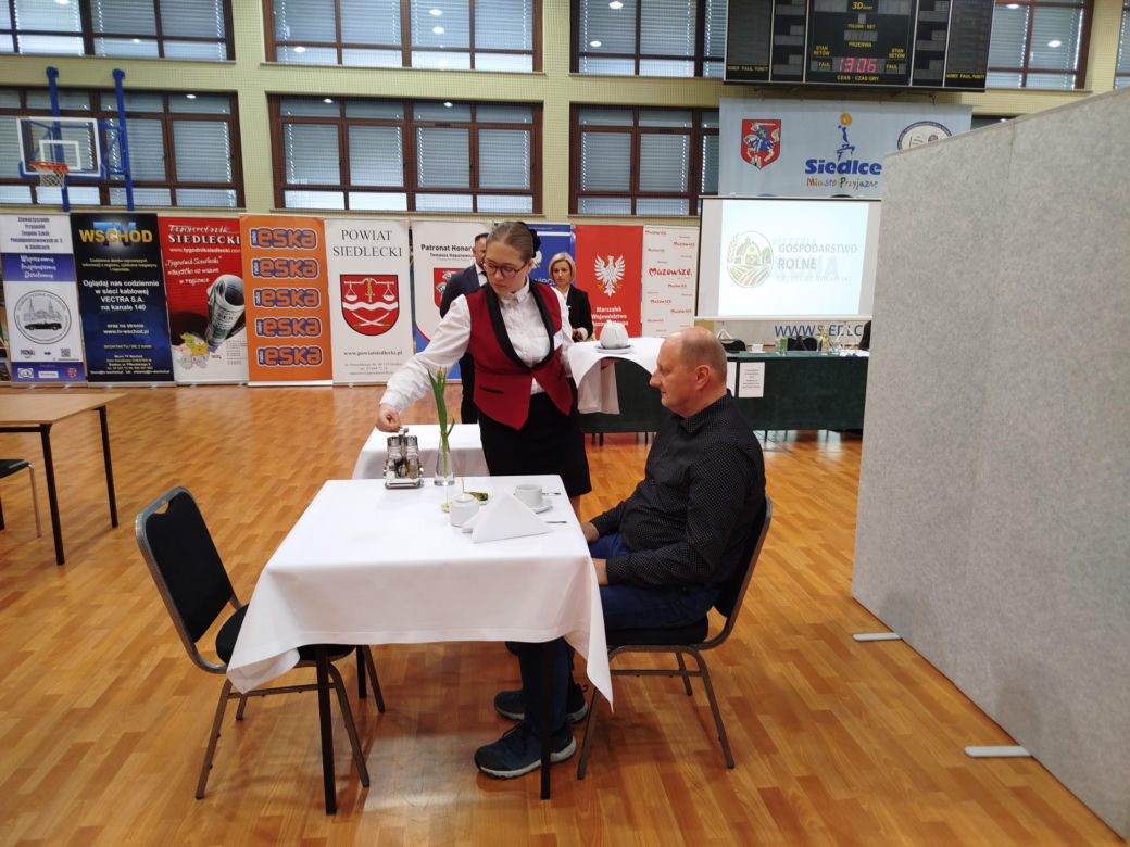 Już po raz ósmy w Siedlcach rywalizowali młodzi kelnerzy z całej Polski