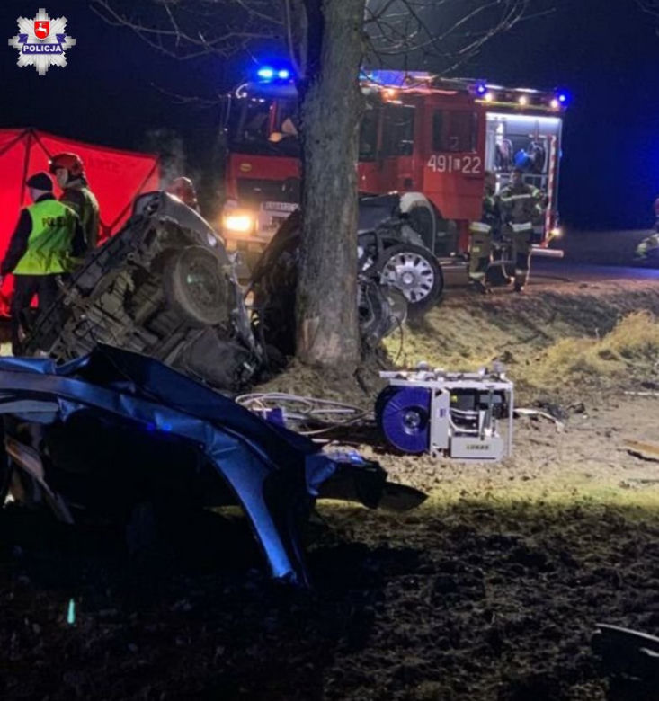 Stępków: Roztrzaskał się o drzewo. Makabryczna śmierć 20-latka