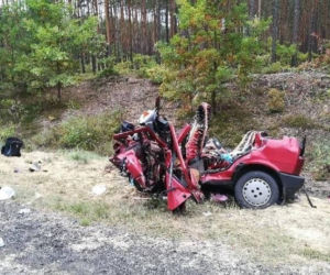 MAKABRYCZNY wypadek w Łódzkiem. Cztery osoby NIE ŻYJĄ