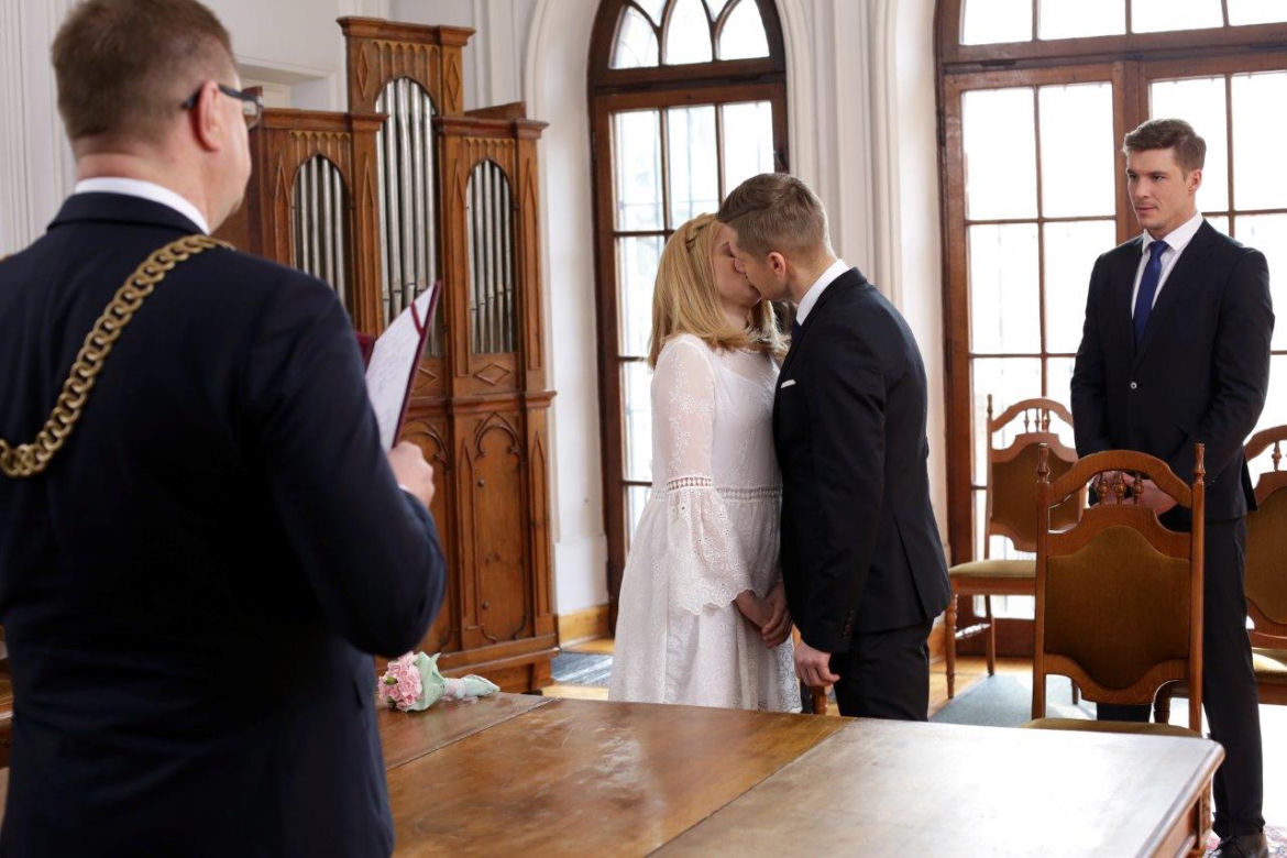 M jak miłość, Paweł (Rafał Mroczek) i Katia (Joanna Jarmołowicz)