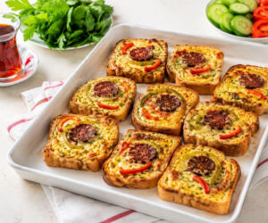 Yumurtalı ekmek, czyli turecki chleb w jajku inaczej. Z piekarnika wychodzi coś jak szybka zapiekanka