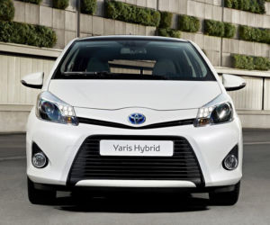 TOYOTA YARIS HYBRID
