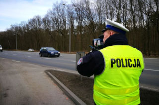 Kaskadowe kontrole prędkości w Wielkopolsce. Patrole sprawdzają z jaką prędkością jeździmy