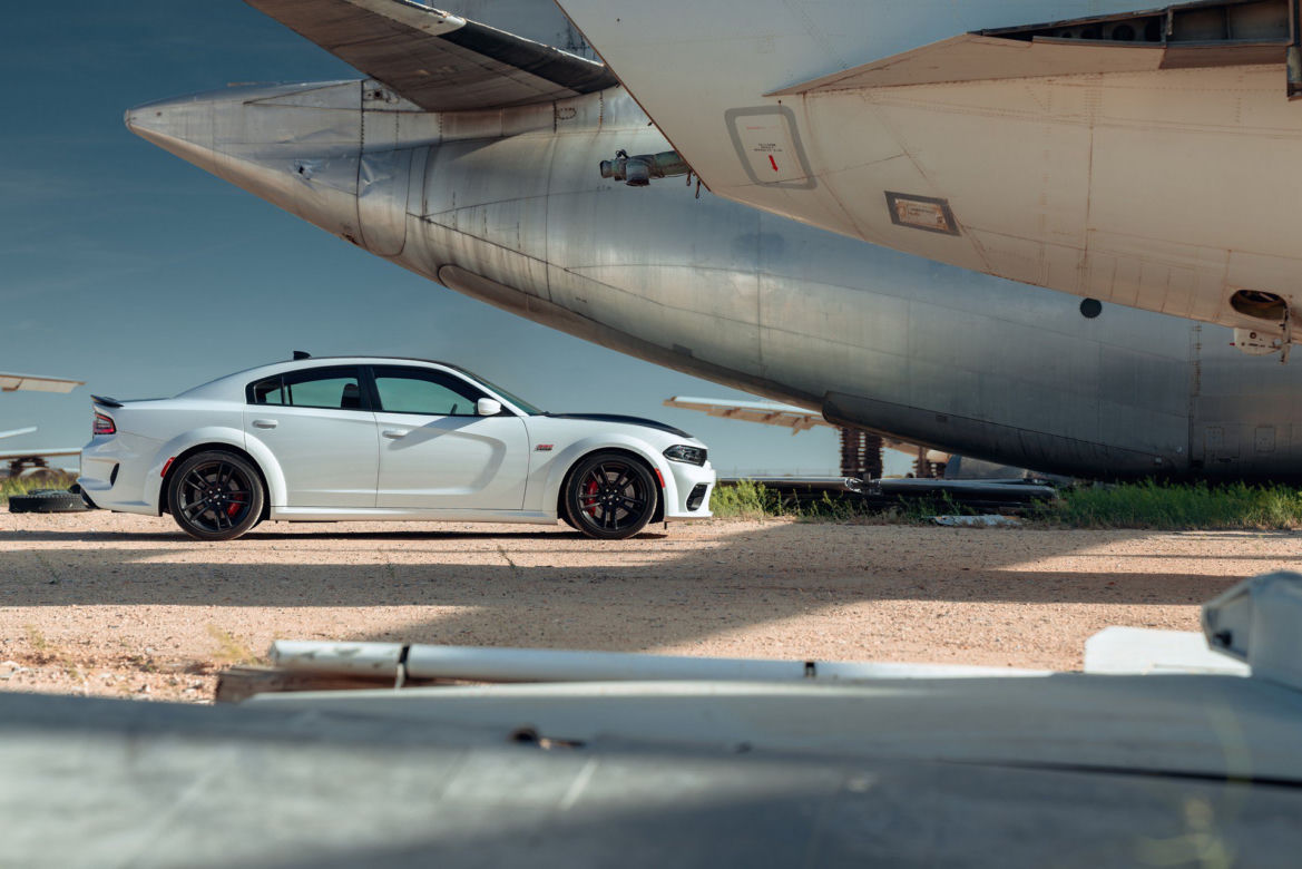 Dodge Charger Scat Pack i SRT Hellcat Widebody